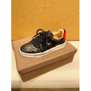 $89.00,Gucci Sneakers For Men # 294931