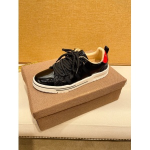 $89.00,Gucci Sneakers For Men # 294934