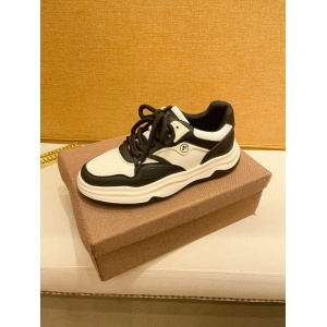$89.00,Gucci Sneakers For Men # 294976