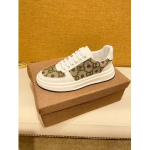 $89.00,Gucci Sneakers For Men # 294985