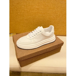 $89.00,Gucci Sneakers For Men # 294986