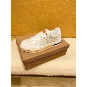 $89.00,Louis Vuitton Sneakers For Men # 295066