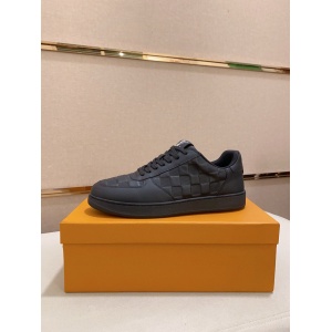 $89.00,Louis Vuitton Sneakers For Men # 295098