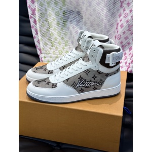 $92.00,Louis Vuitton Sneakers For Men # 295101