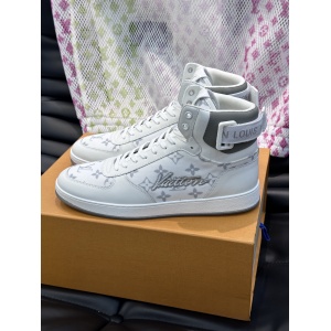 $92.00,Louis Vuitton Sneakers For Men # 295102