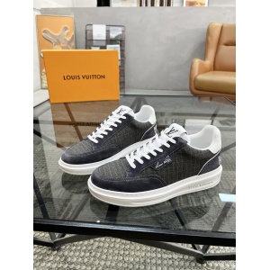 $89.00,Louis Vuitton Sneakers For Men # 295157