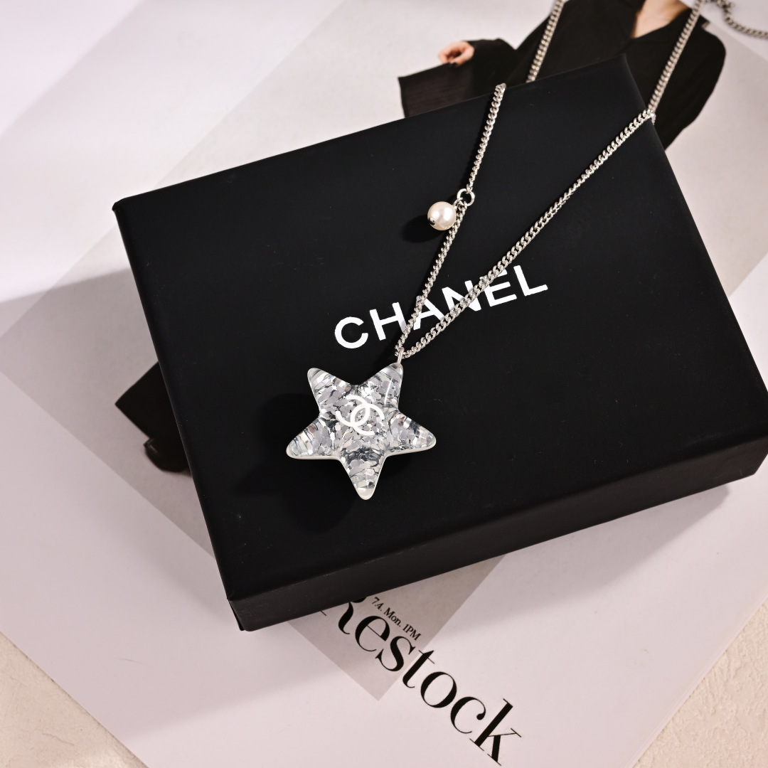 Chanel Necklace For Women # 294613