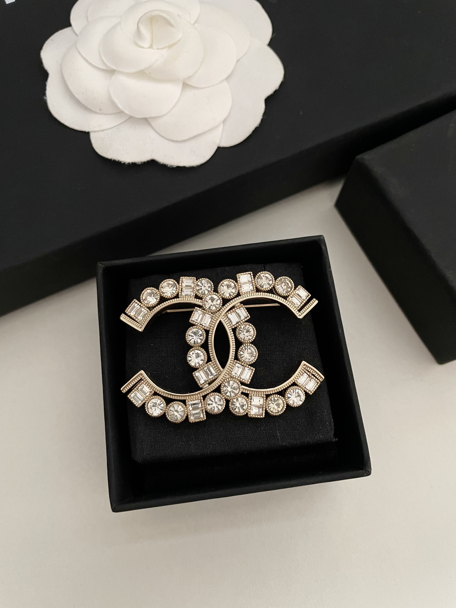 Chanel Brooch For Women # 294643