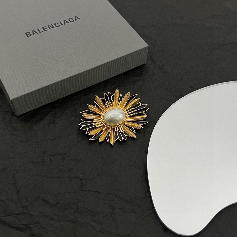 Balenciaga Brooch For Women # 294666