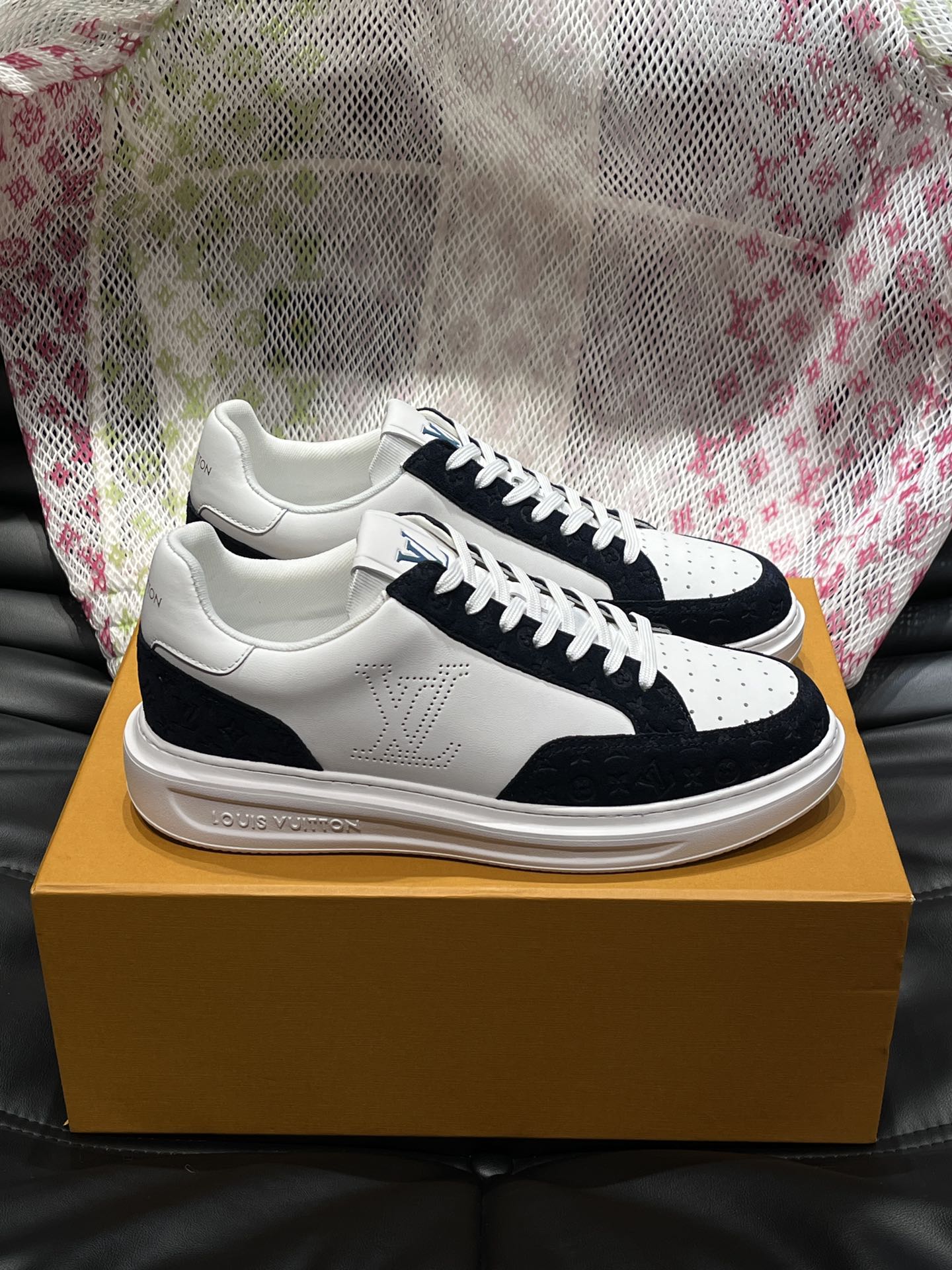 Louis Vuitton Sneakers For Men # 295032
