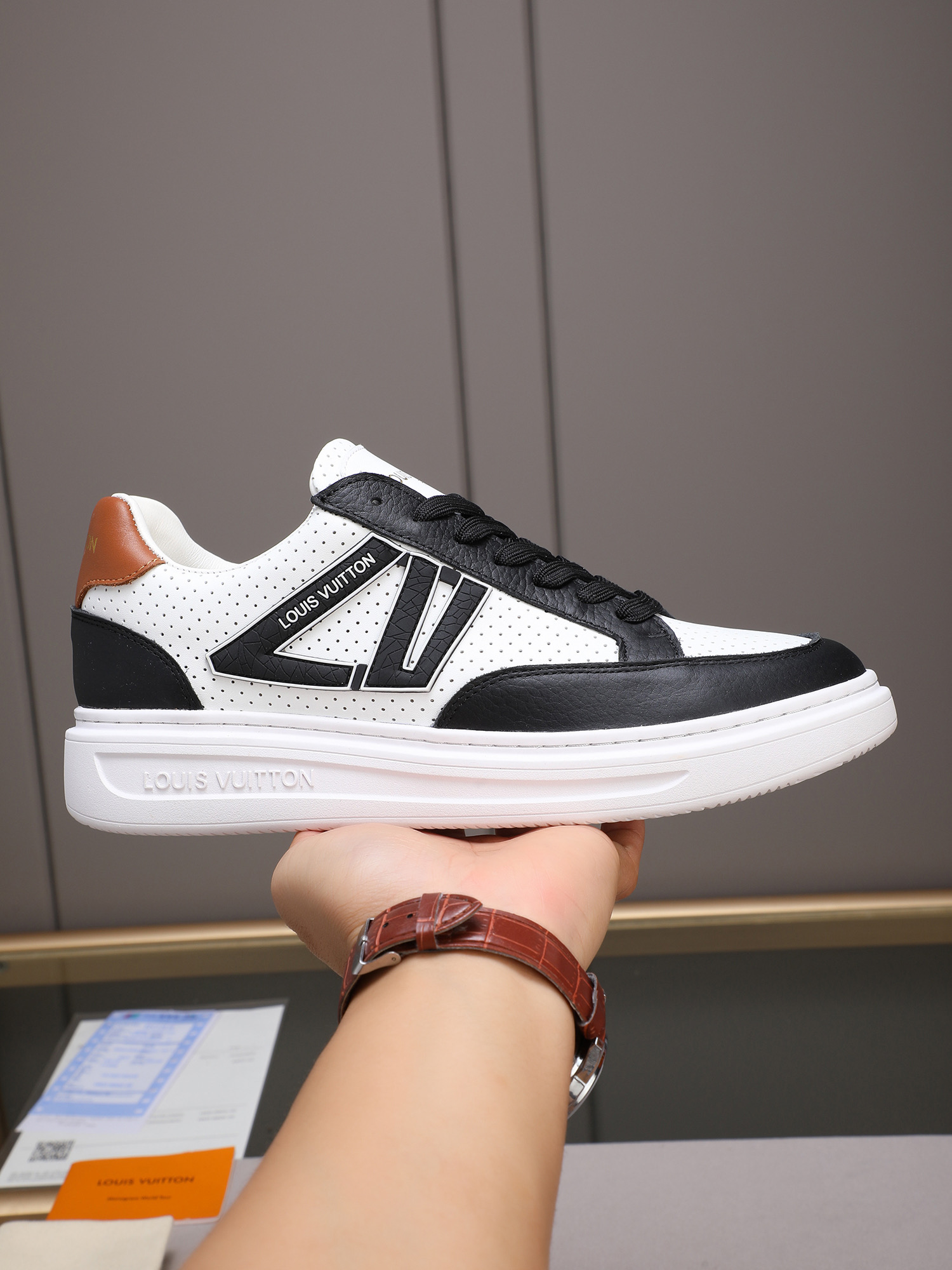 Louis Vuitton Sneakers For Men # 295055