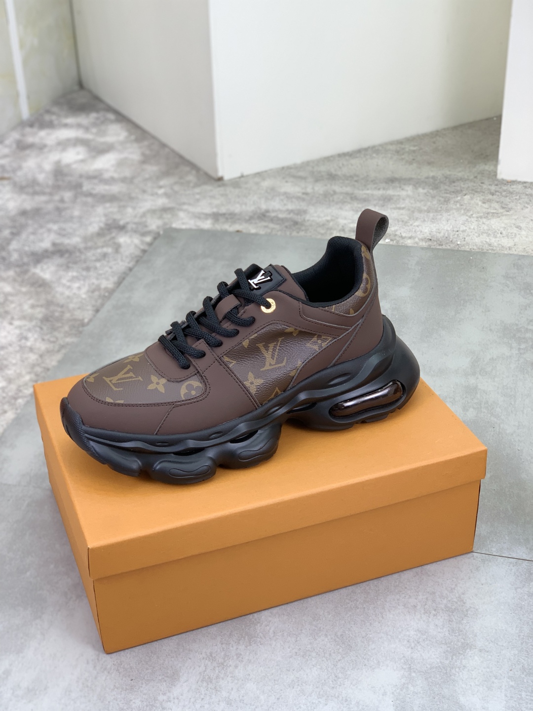 Louis Vuitton Sneakers For Men # 295072