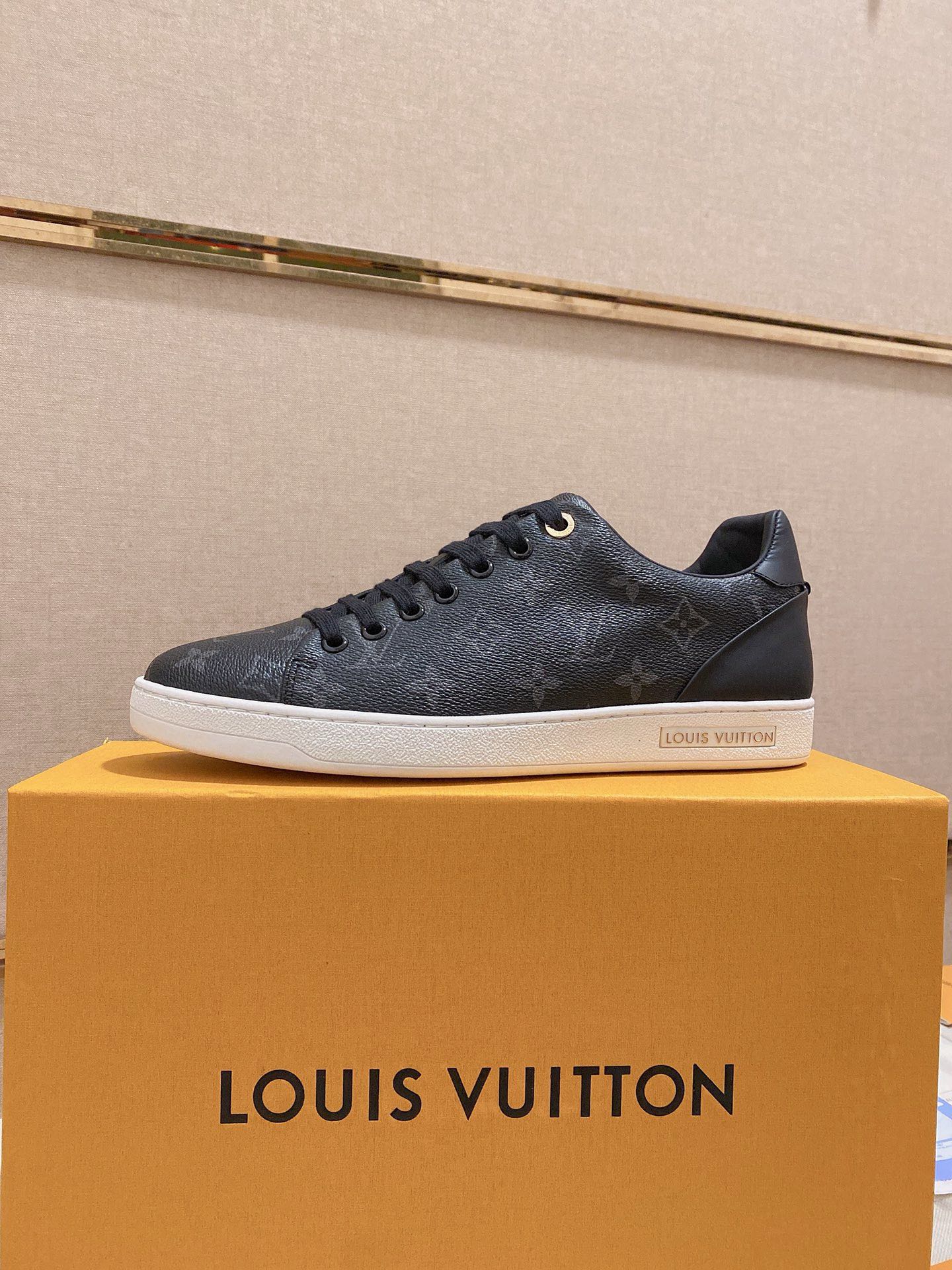 Louis Vuitton Sneakers For Men # 295087