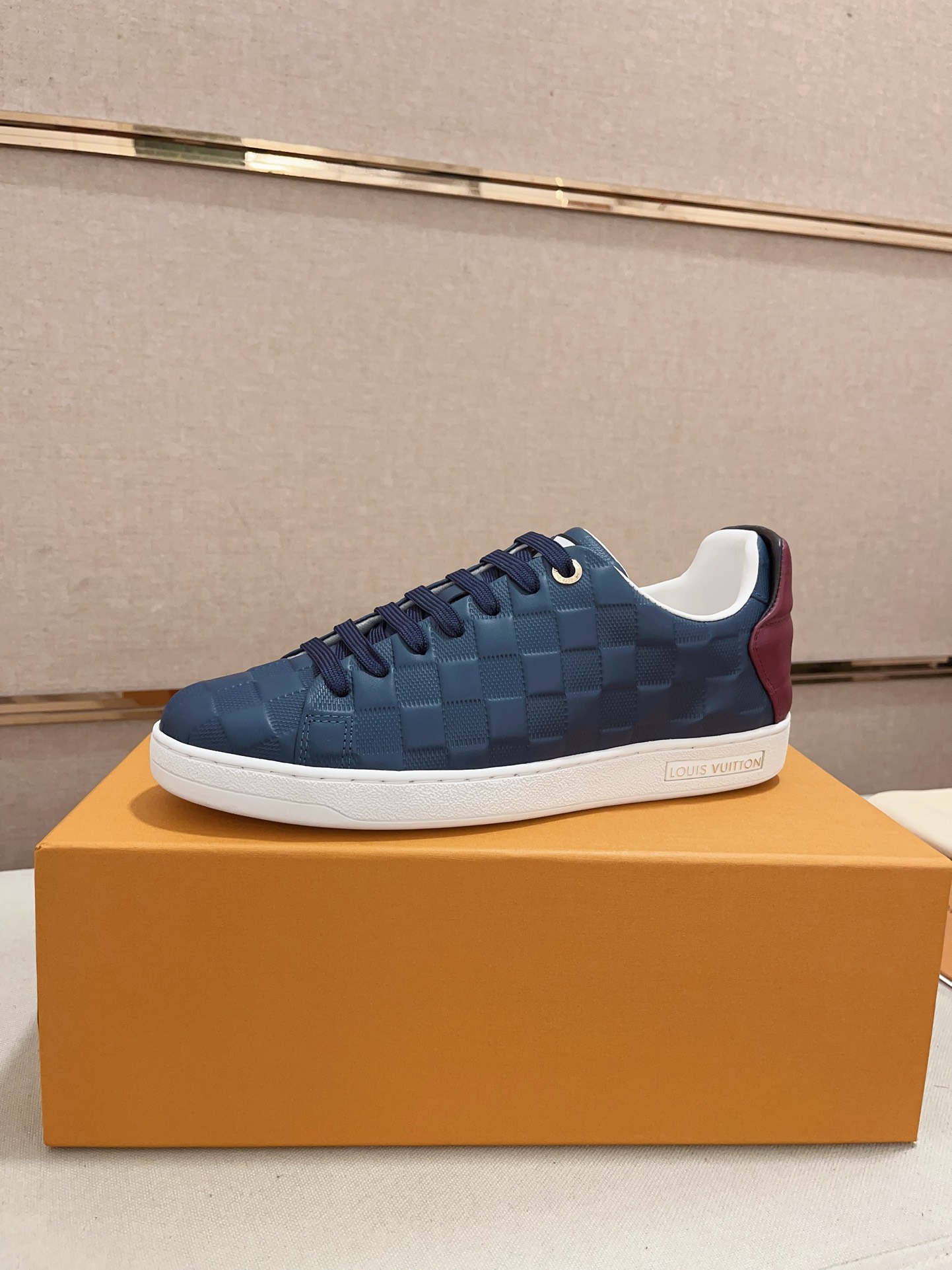 Louis Vuitton Sneakers For Men # 295097
