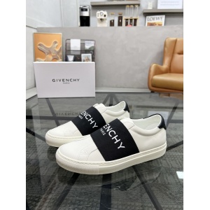 $89.00,Givenchy Casual Sneakers For Men # 295354