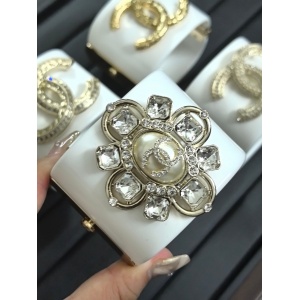 $32.00,Chanel Bangle For Women # 295558
