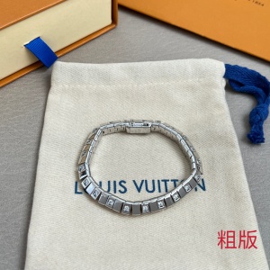 $29.00,Louis Vuitton Bracelet For Women # 295577