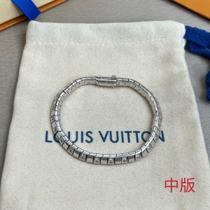 $29.00,Louis Vuitton Bracelet For Women # 295578