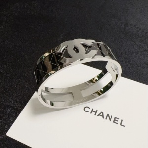 $32.00,Chanel Bangle For Women # 295638