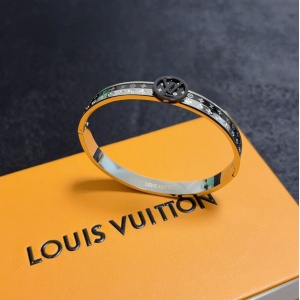 $32.00,Louis Vuitton Bangle For Women # 295641