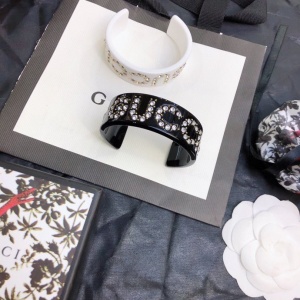 $29.00,Gucci Bangle For Women # 295653