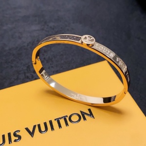 $29.00,Louis Vuitton Bangle For Women # 295687