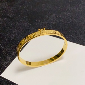 $29.00,Louis Vuitton Bangle For Women # 295702