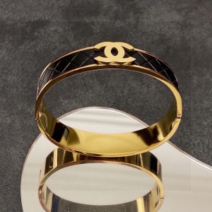 $29.00,Chanel Bangle For Women # 295725