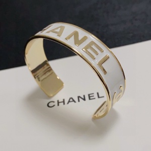 $29.00,Chanel Bangle For Women # 295726