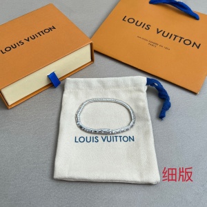 $28.00,Louis Vuitton Bracelet For Women # 295729