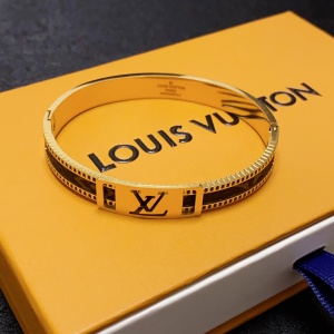 $29.00,Louis Vuitton Bangle For Women # 295734