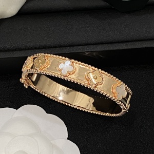 $29.00,VanCleef&Arpels Bangle For Women # 295780