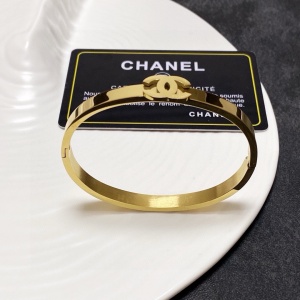 $29.00,Chanel Bangle For Women # 295798