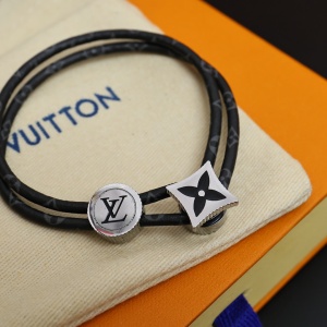 $29.00,Louis Vuitton Bracelet For Women # 295799