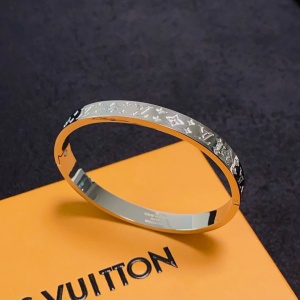 $29.00,Louis Vuitton Bangle For Women # 295825