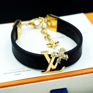 $29.00,Louis Vuitton Bangle For Women # 295834