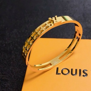 $29.00,Chanel Bangle For Women # 295857