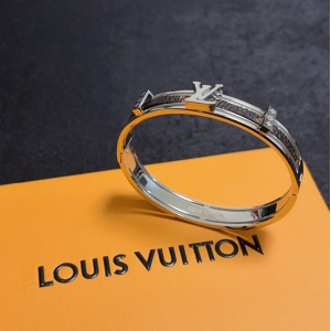 $29.00,Louis Vuitton Bangle For Women # 295864