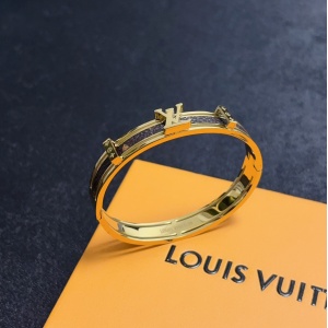 $29.00,Louis Vuitton Bangle For Women # 295865