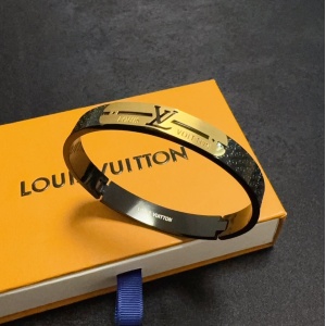 $29.00,Louis Vuitton Bangle For Women # 295870