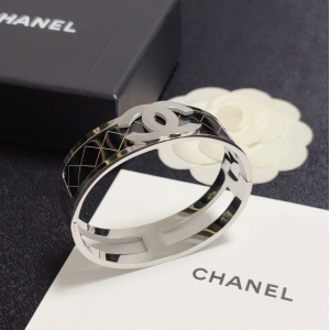 $29.00,Chanel Bangle For Women # 295872