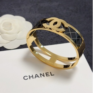 $29.00,Chanel Bangle For Women # 295873