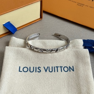 $29.00,Louis Vuitton Bangle For Women # 295894