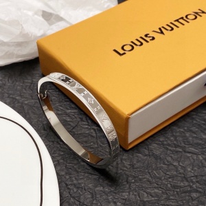 $29.00,Louis Vuitton Bangle For Women # 295905