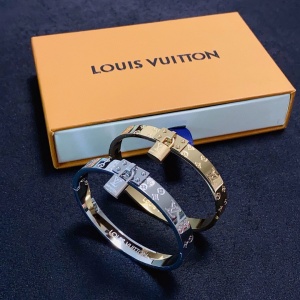 $29.00,Louis Vuitton Bangle For Women # 295910