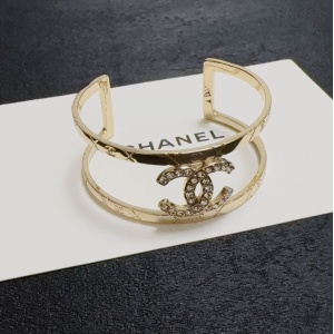 $29.00,Chanel Bangle For Women # 295952