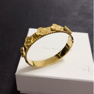 $29.00,VanCleef&Arpels Bangle For Women # 295954