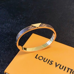 $29.00,Louis Vuitton Bangle For Women # 295974