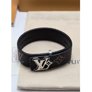 $29.00,Louis Vuitton Bangle For Women # 296569