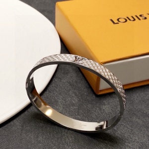 $29.00,Louis Vuitton Bangle For Women # 296582